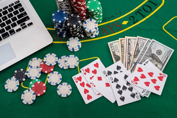 Live dealer streaming high-definition video feed on mobile phone screen